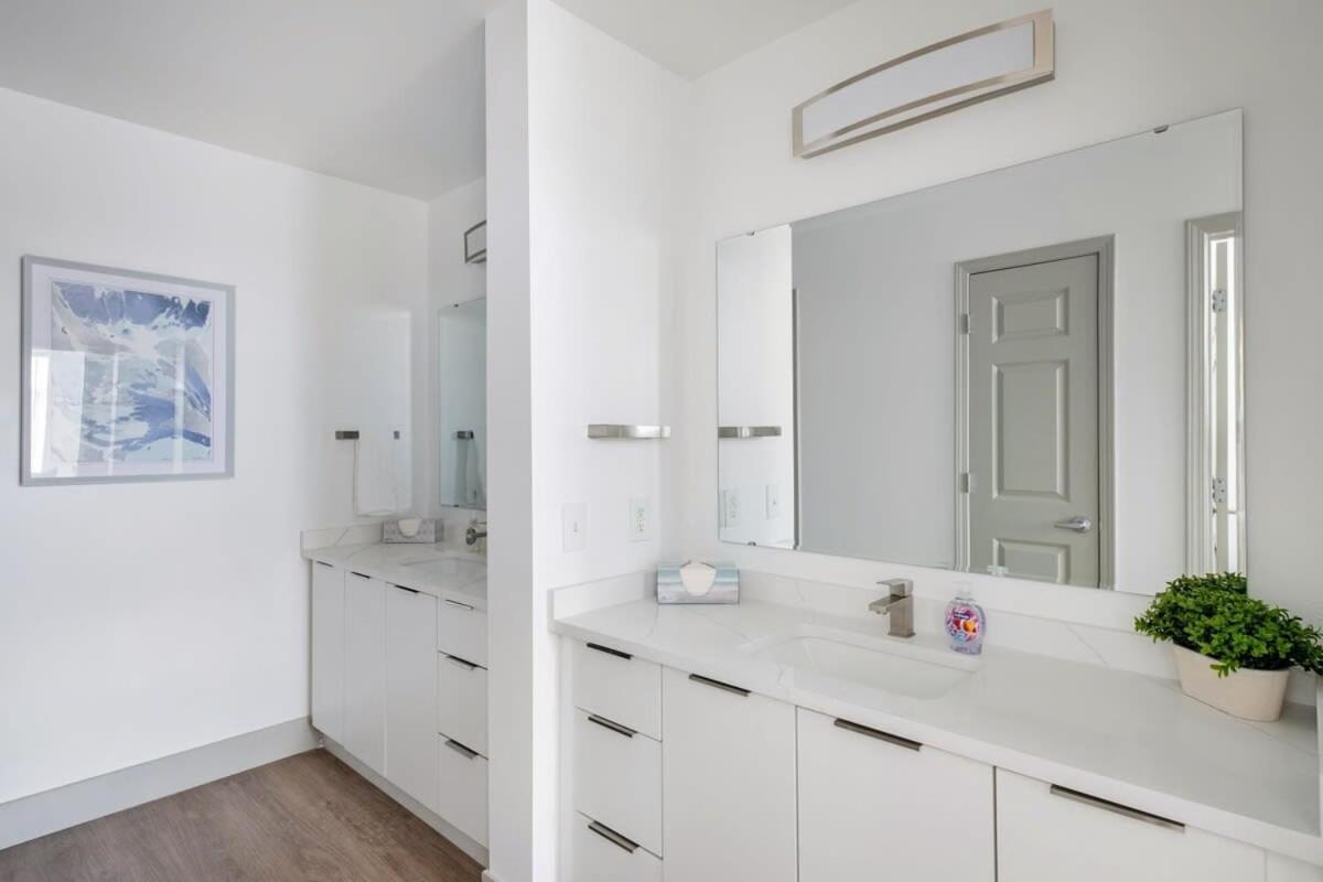 4B 3Ba Premium Family Apartment With Gym Шарлотт Экстерьер фото