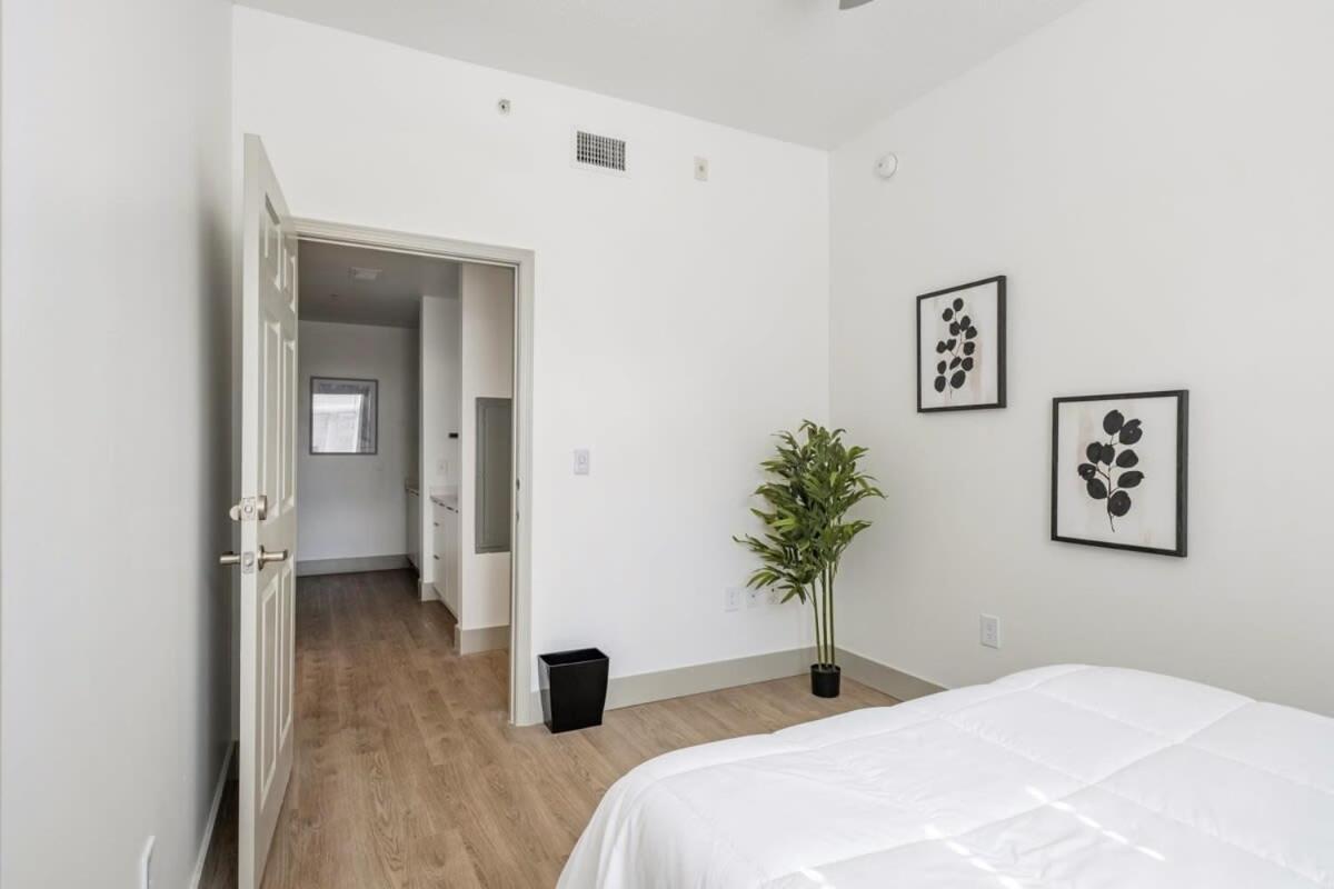 4B 3Ba Premium Family Apartment With Gym Шарлотт Экстерьер фото