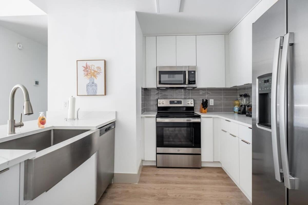 4B 3Ba Premium Family Apartment With Gym Шарлотт Экстерьер фото